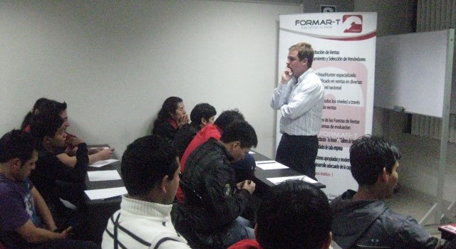 Capacitación en PERUIMTEX